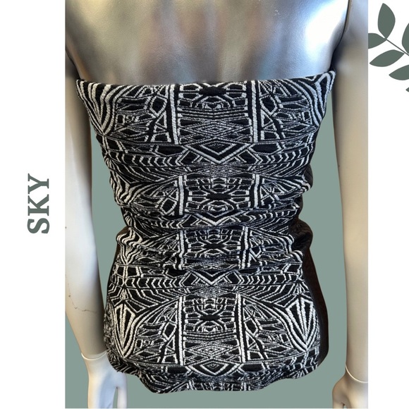 Sky Tube Top Black White Faux Leather Sleeveless Top Stretch Knit Size XS - Picture 3 of 5